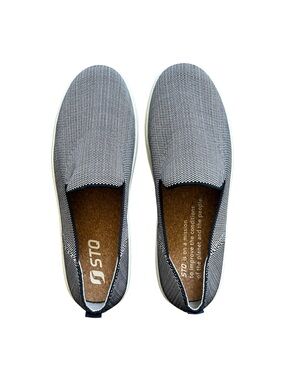 STQ Women's Slip-On Loafers in Navy and White